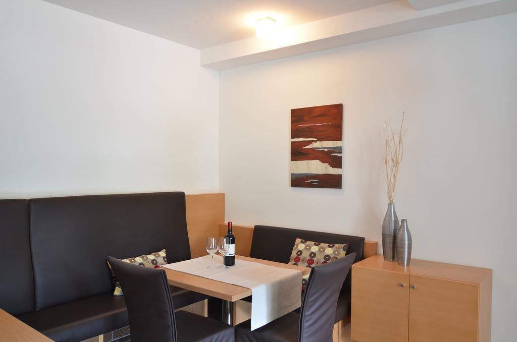 קאלדרו Garni Hotel Peterlinhof מראה חיצוני תמונה