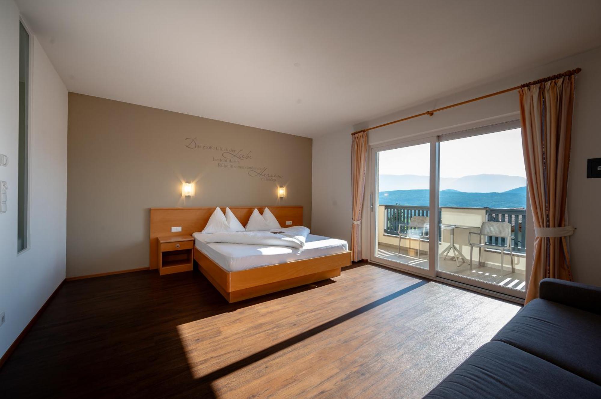 קאלדרו Garni Hotel Peterlinhof מראה חיצוני תמונה