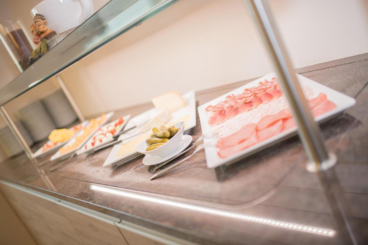 קאלדרו Garni Hotel Peterlinhof מראה חיצוני תמונה